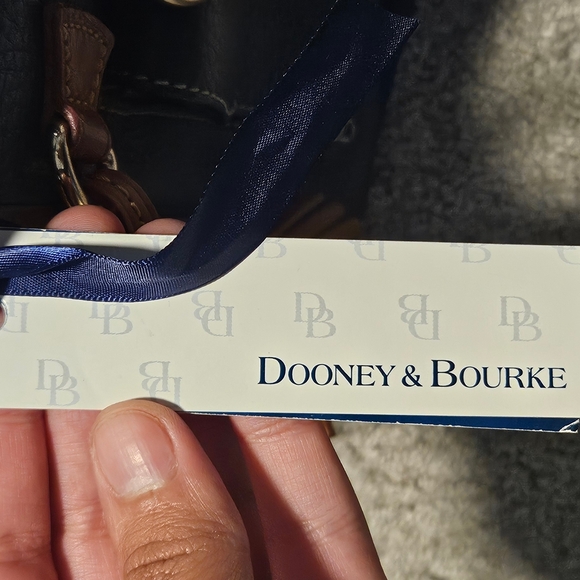 NWT - Vintage Dooney & Bourke Navy and Tan Leather Satchel - Picture 4 of 13
